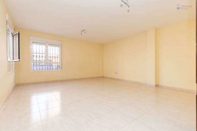 3 soveværelse Byhus til salg i Cuevas del Almanzora med garage - € 230.000 (Ref: 9371212)