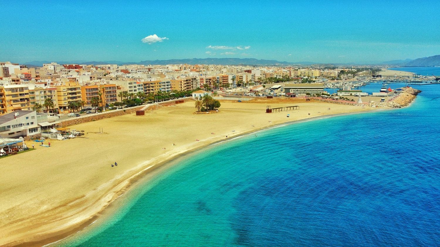 3 makuuhuone Huoneisto myytävänä paikassa Garrucha mukana 
autotalli - 236 000 € (Ref: 9377823)