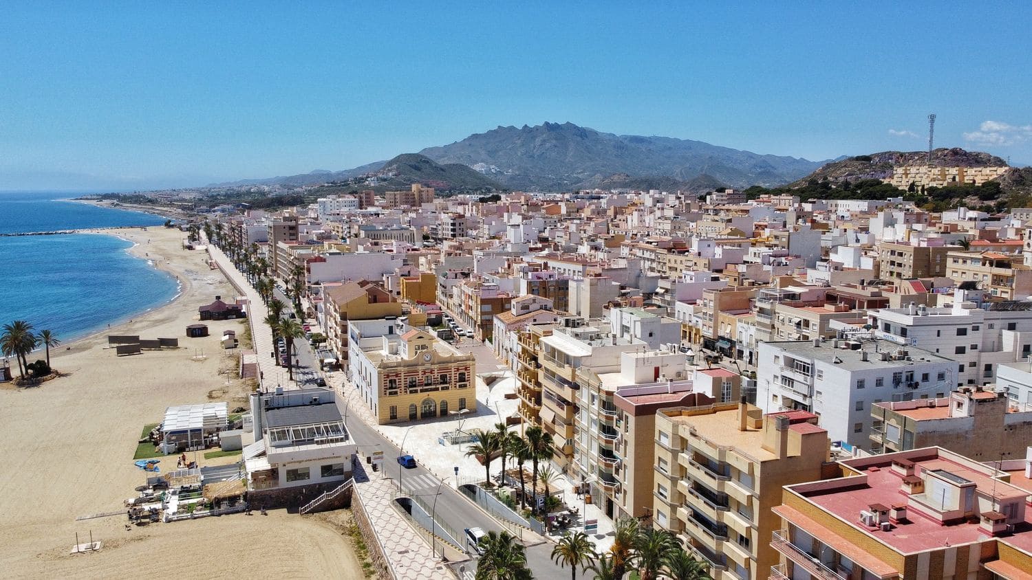 3 slaapkamer Appartement te koop in Garrucha met zwembad garage - € 140.000 (Ref: 9429372)