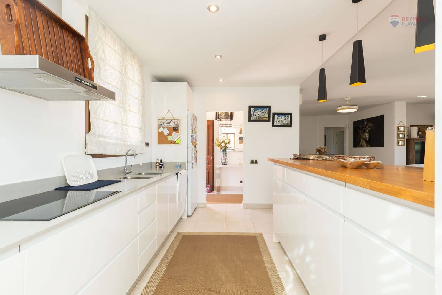 4 bedroom Villa for sale in Cuevas del Almanzora with pool garage - € 695,000 (Ref: 9430794)