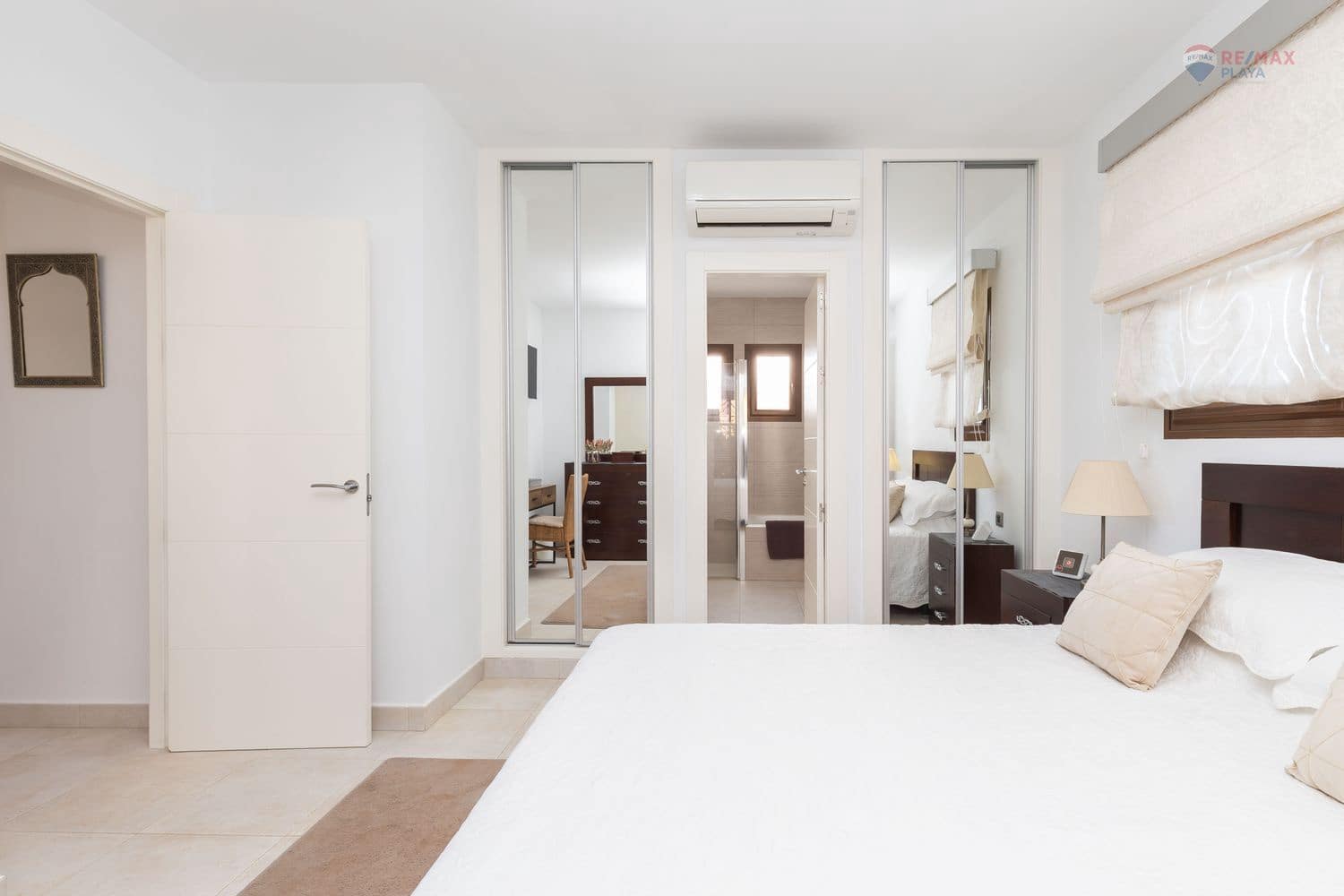 4 bedroom Villa for sale in Cuevas del Almanzora with pool garage - € 695,000 (Ref: 9430794)