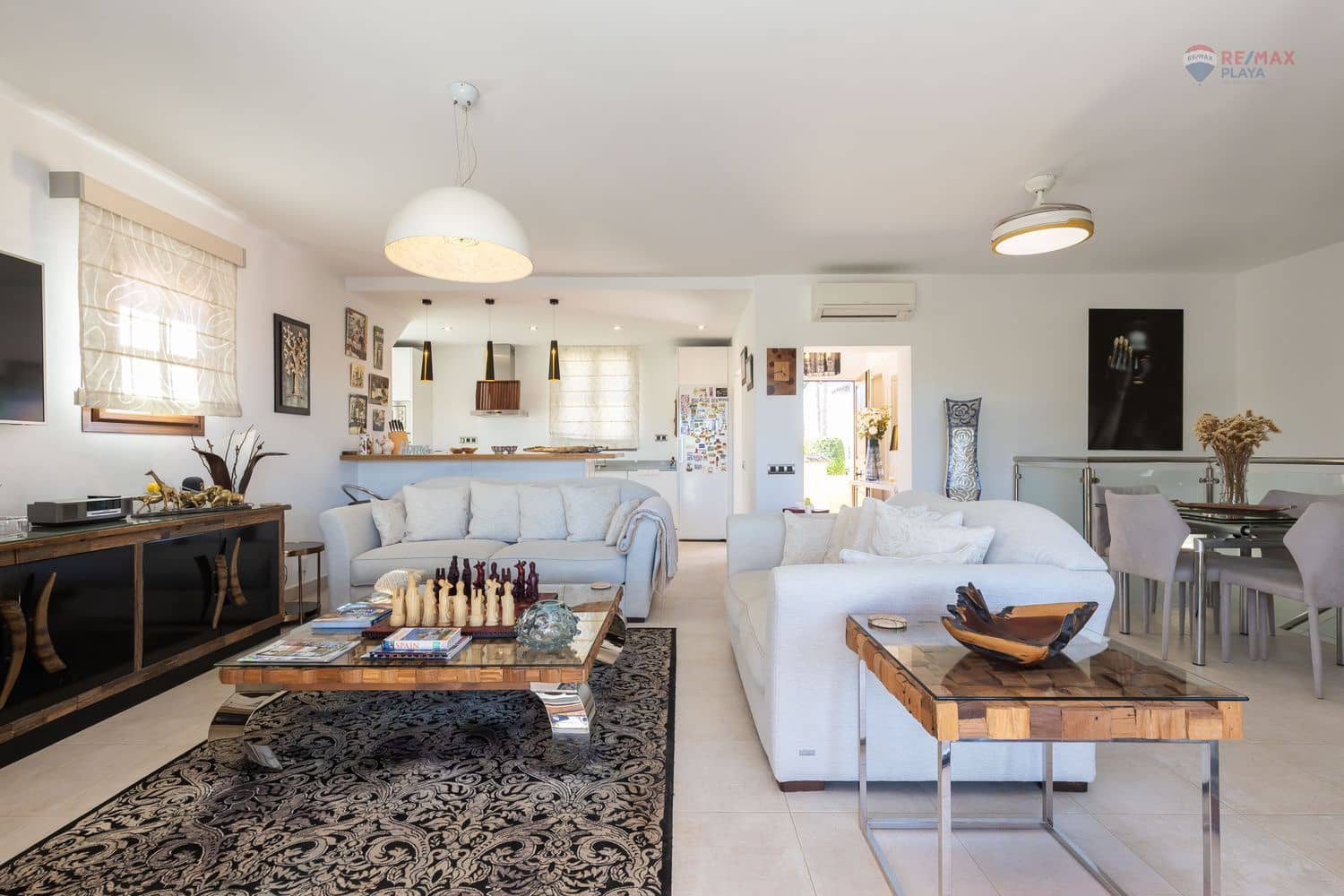 4 bedroom Villa for sale in Cuevas del Almanzora with pool garage - € 695,000 (Ref: 9430794)