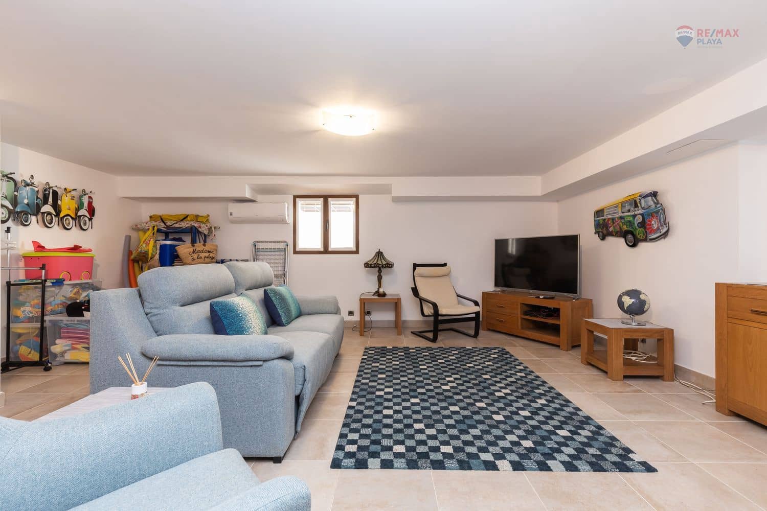 4 bedroom Villa for sale in Cuevas del Almanzora with pool garage - € 695,000 (Ref: 9430794)