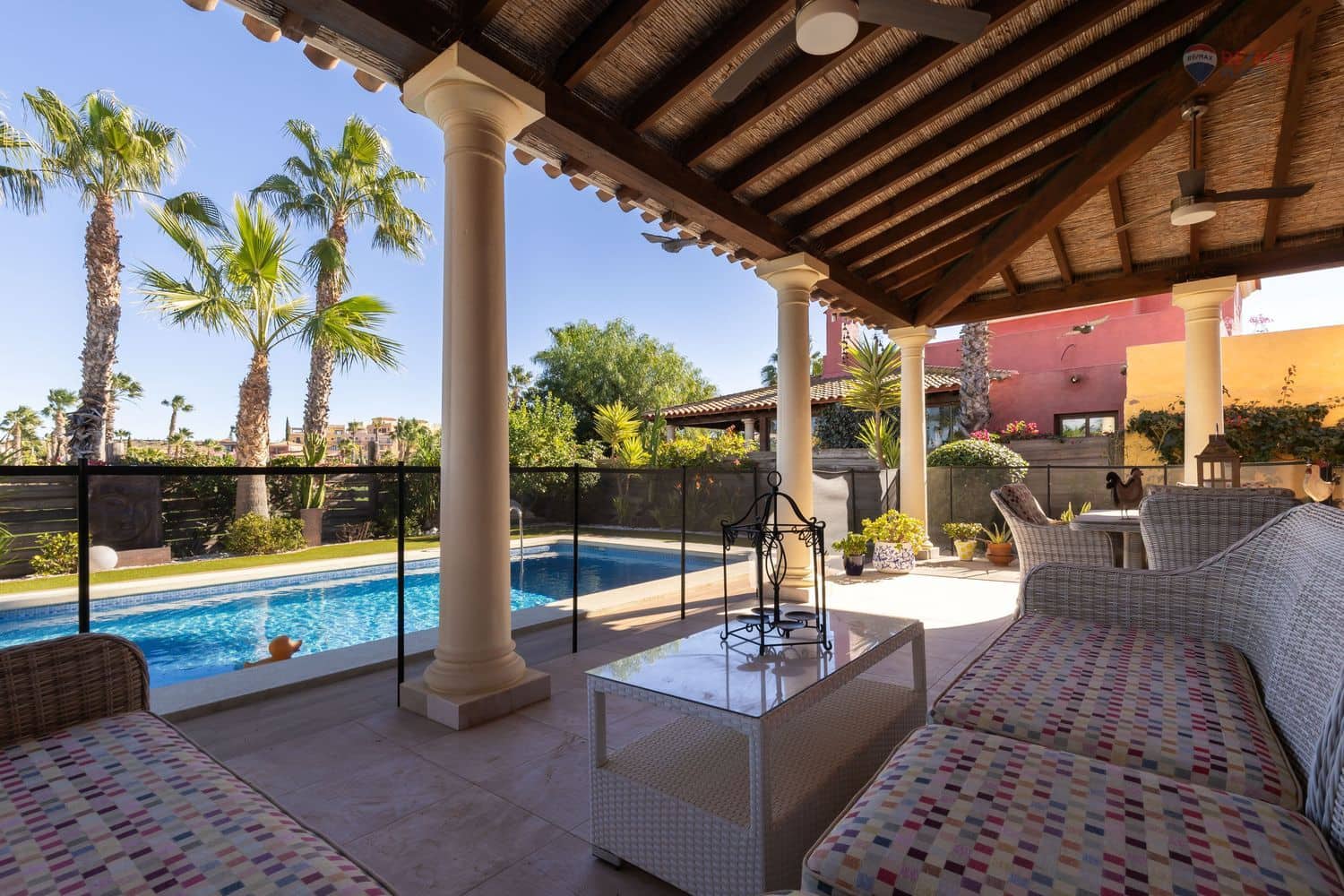 4 bedroom Villa for sale in Cuevas del Almanzora with pool garage - € 695,000 (Ref: 9430794)