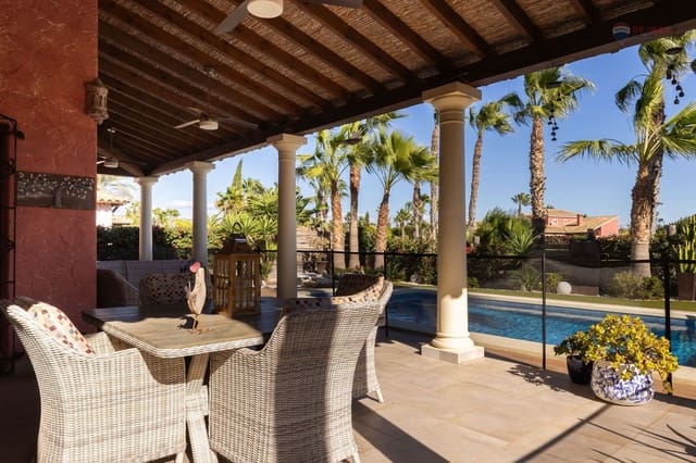 4 bedroom Villa for sale in Cuevas del Almanzora with pool garage - € 695,000 (Ref: 9430794)