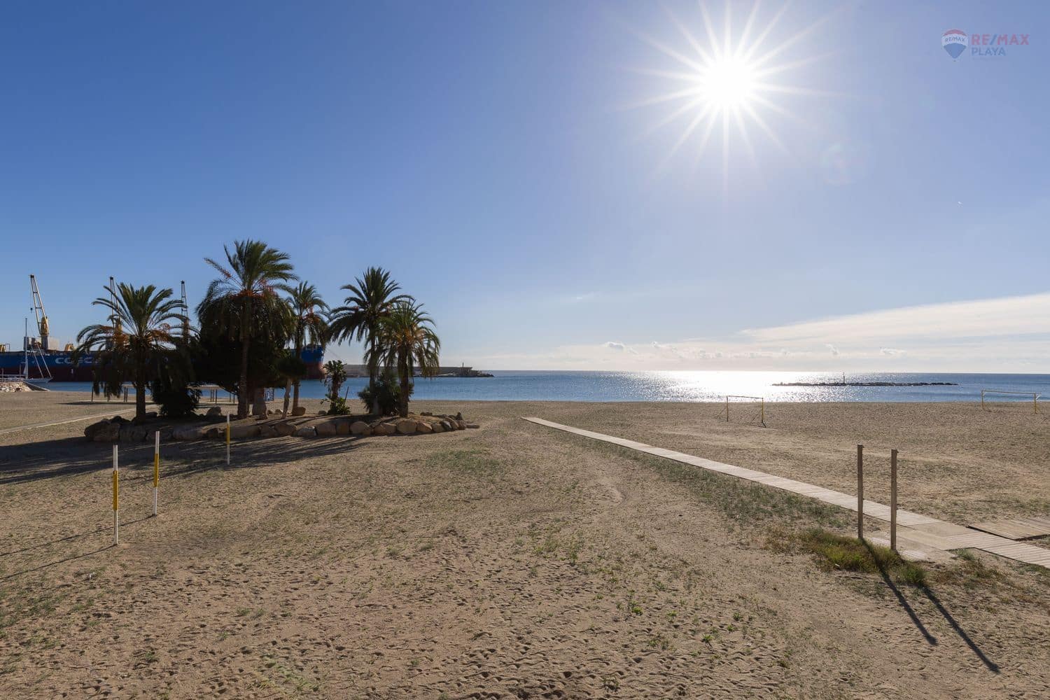 2 bedroom Apartment for sale in Garrucha with pool garage - € 119,900 (Ref: 9494283)