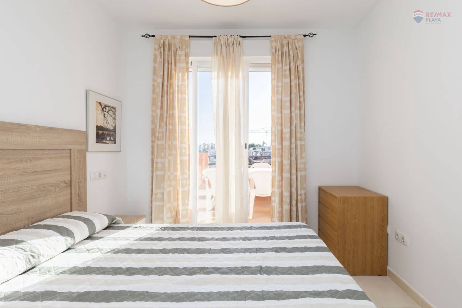 2 makuuhuone Huoneisto vuokrattavana paikassa Vera mukana uima-altaan 
autotalli - 650 € (Ref: 9501846)