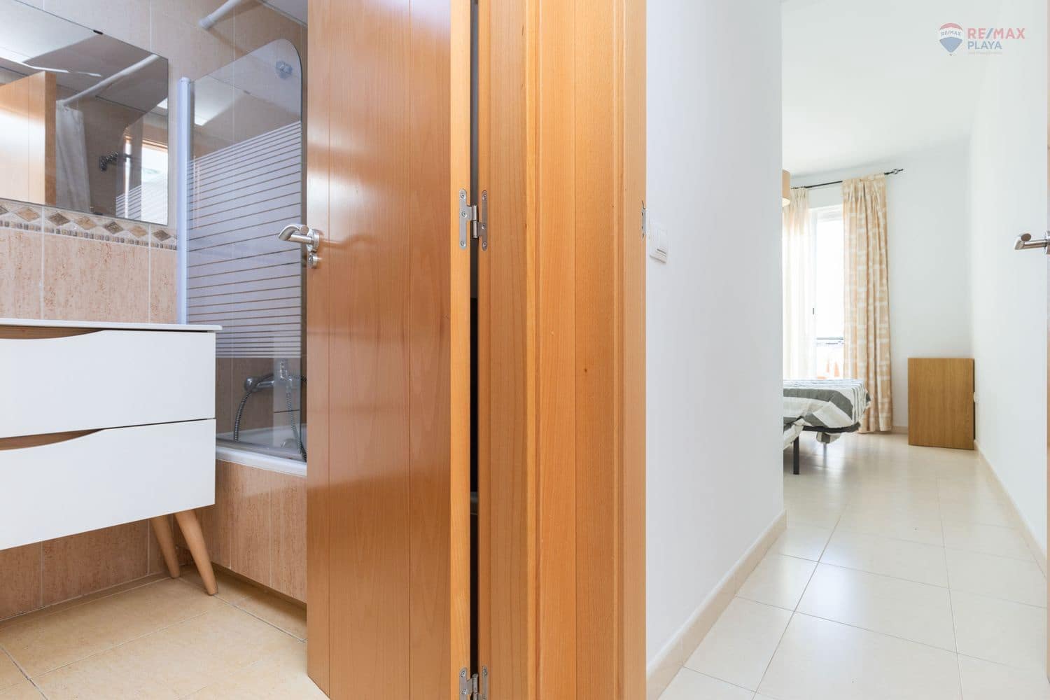 2 makuuhuone Huoneisto vuokrattavana paikassa Vera mukana uima-altaan 
autotalli - 650 € (Ref: 9501846)