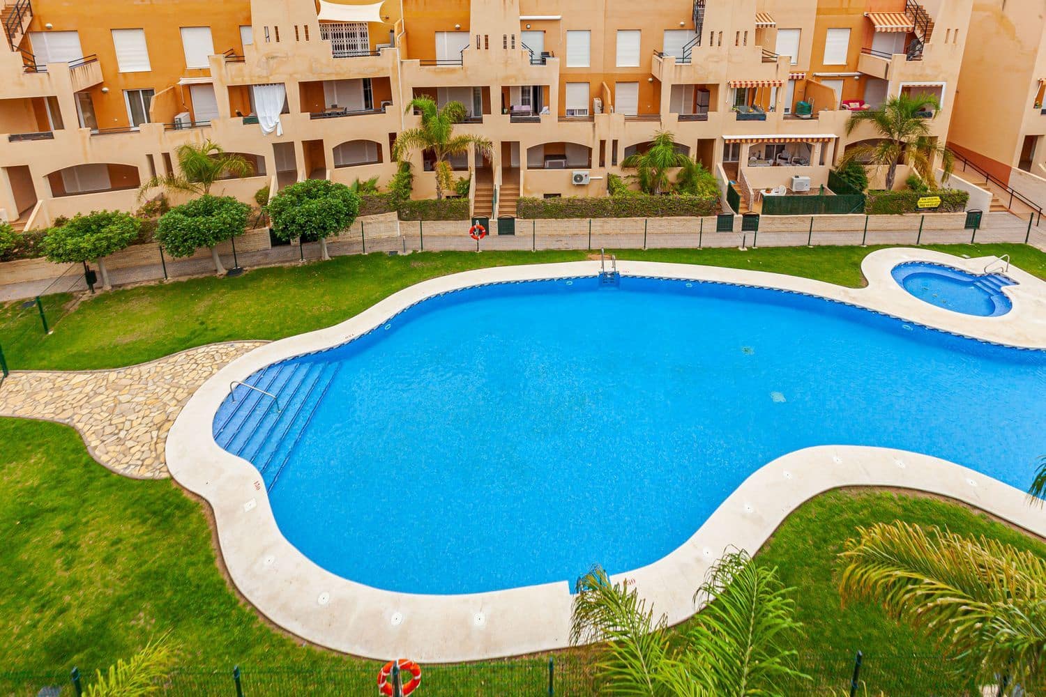 2 makuuhuone Huoneisto vuokrattavana paikassa Vera mukana uima-altaan 
autotalli - 650 € (Ref: 9501846)