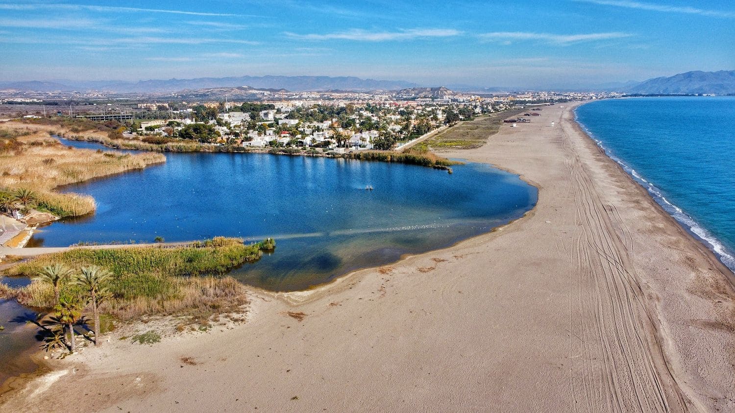 Apartamento de 1 habitación en Vera en venta con piscina garaje - 119.900 € (Ref: 9540766)