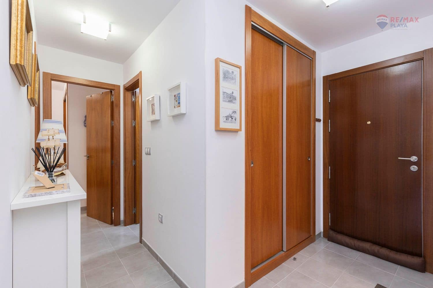 2 makuuhuone Huoneisto myytävänä paikassa Vera mukana uima-altaan 
autotalli - 197 000 € (Ref: 9543047)