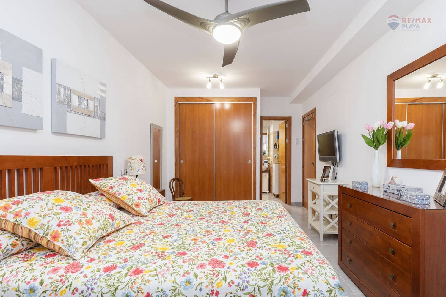 2 makuuhuone Huoneisto myytävänä paikassa Vera mukana uima-altaan 
autotalli - 197 000 € (Ref: 9543047)