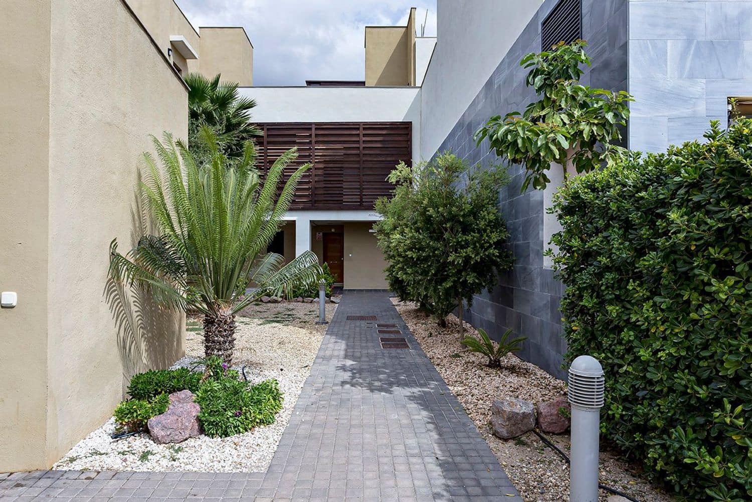 2 makuuhuone Huoneisto myytävänä paikassa Vera mukana uima-altaan 
autotalli - 197 000 € (Ref: 9543047)