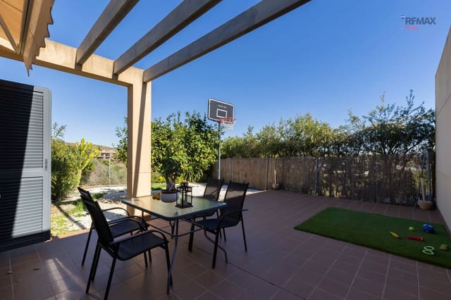 Casa de 2 habitaciones en Valle del Este, Vera en venta con piscina garaje - 275.000 € (Ref: 9600840)