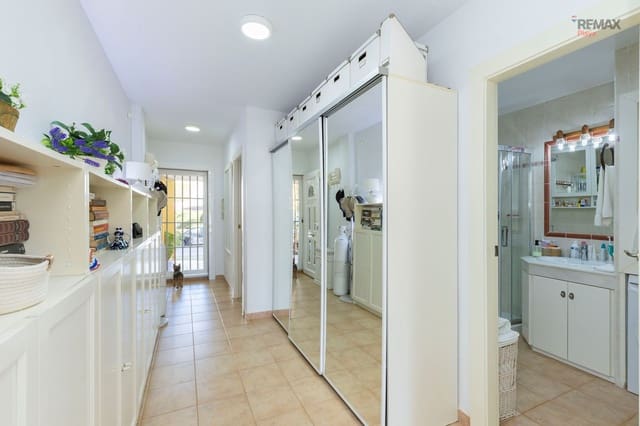 1 makuuhuone Huoneisto myytävänä paikassa Vera Playa Naturista, Vera mukana uima-altaan 
autotalli - 261 900 € (Ref: 9604486)