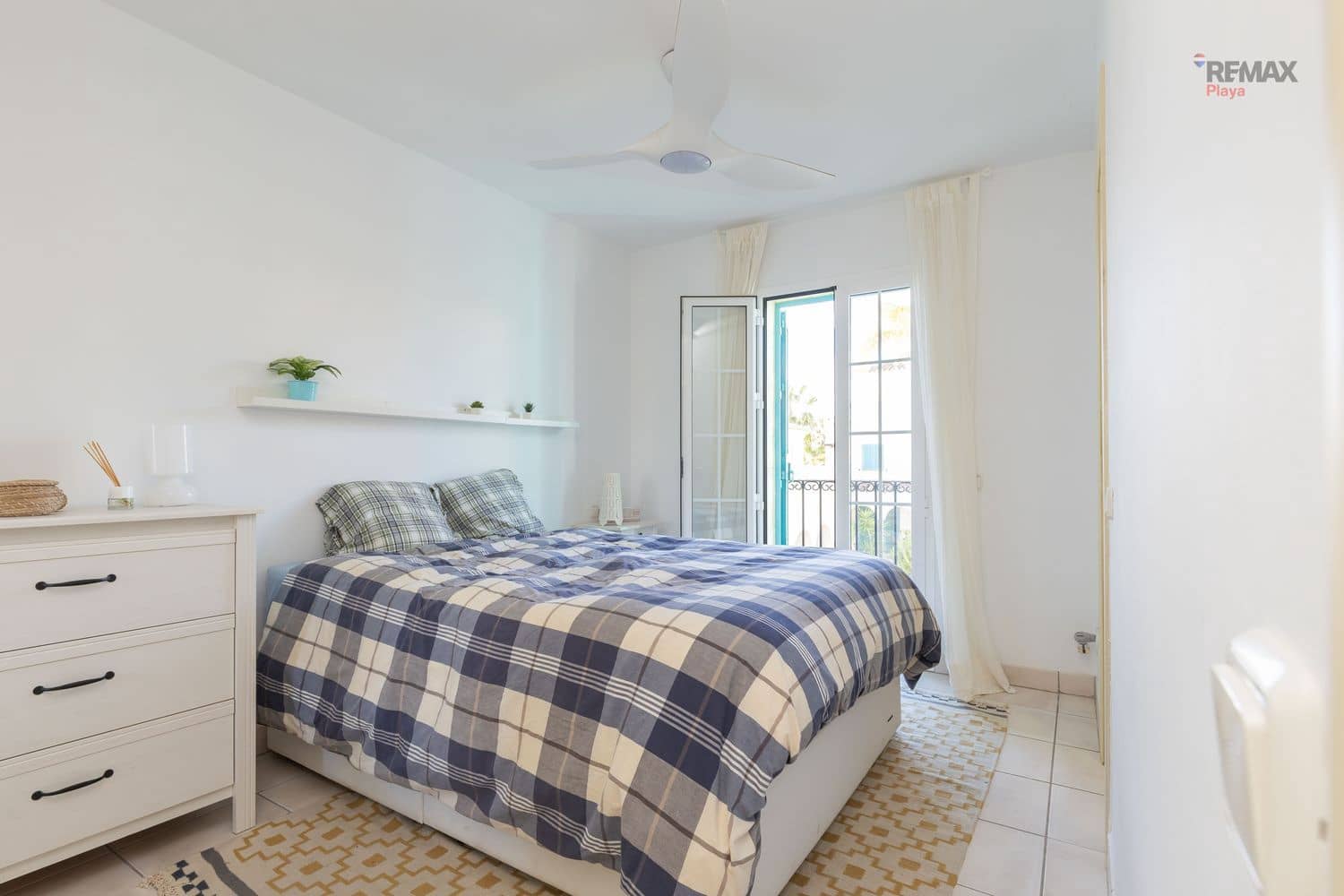 2 makuuhuone Omakotitalo vuokrattavana paikassa Vera mukana uima-altaan 
autotalli - 850 € (Ref: 9629617)