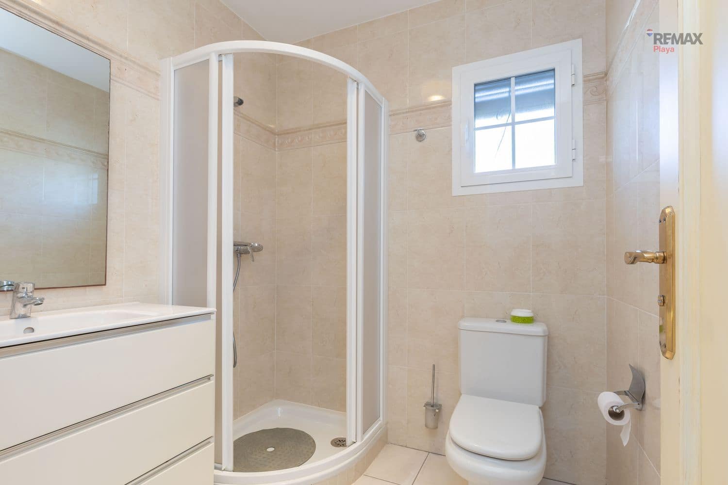 2 makuuhuone Omakotitalo vuokrattavana paikassa Vera mukana uima-altaan 
autotalli - 850 € (Ref: 9629617)