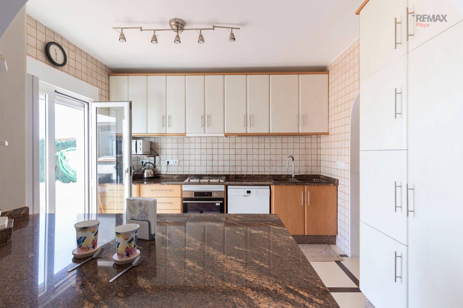 4 bedroom Villa for sale in Mojacar with pool garage - € 498,000 (Ref: 9694704)