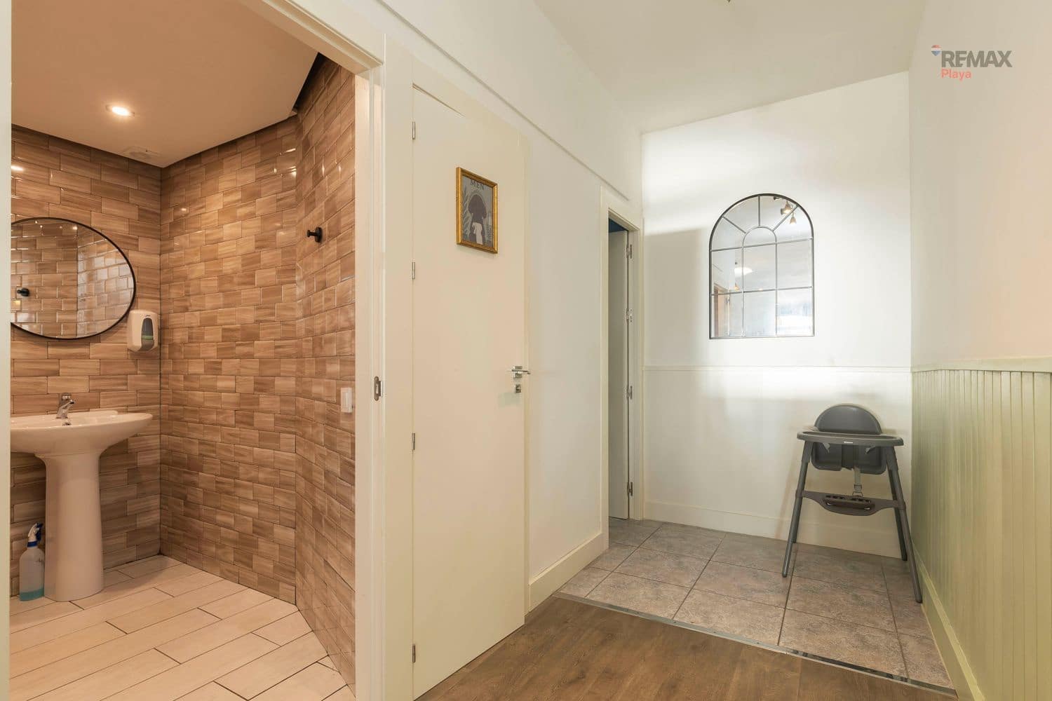 Commercial for sale in Vera - € 382,000 (Ref: 9697951)