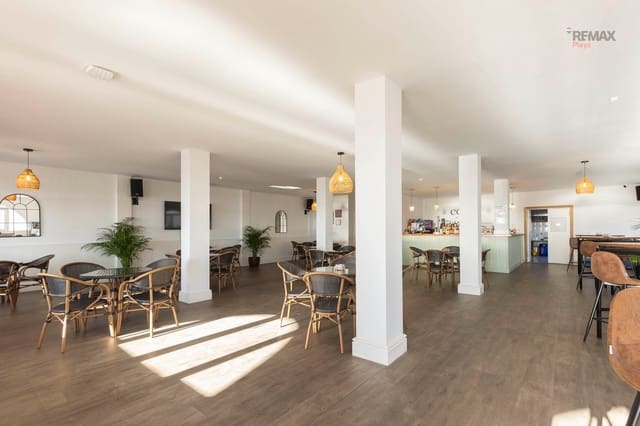 Local Commercial à vendre à Las Marinas - Pueblo Laguna, Vera - 382 000 € (Ref: 9697951)