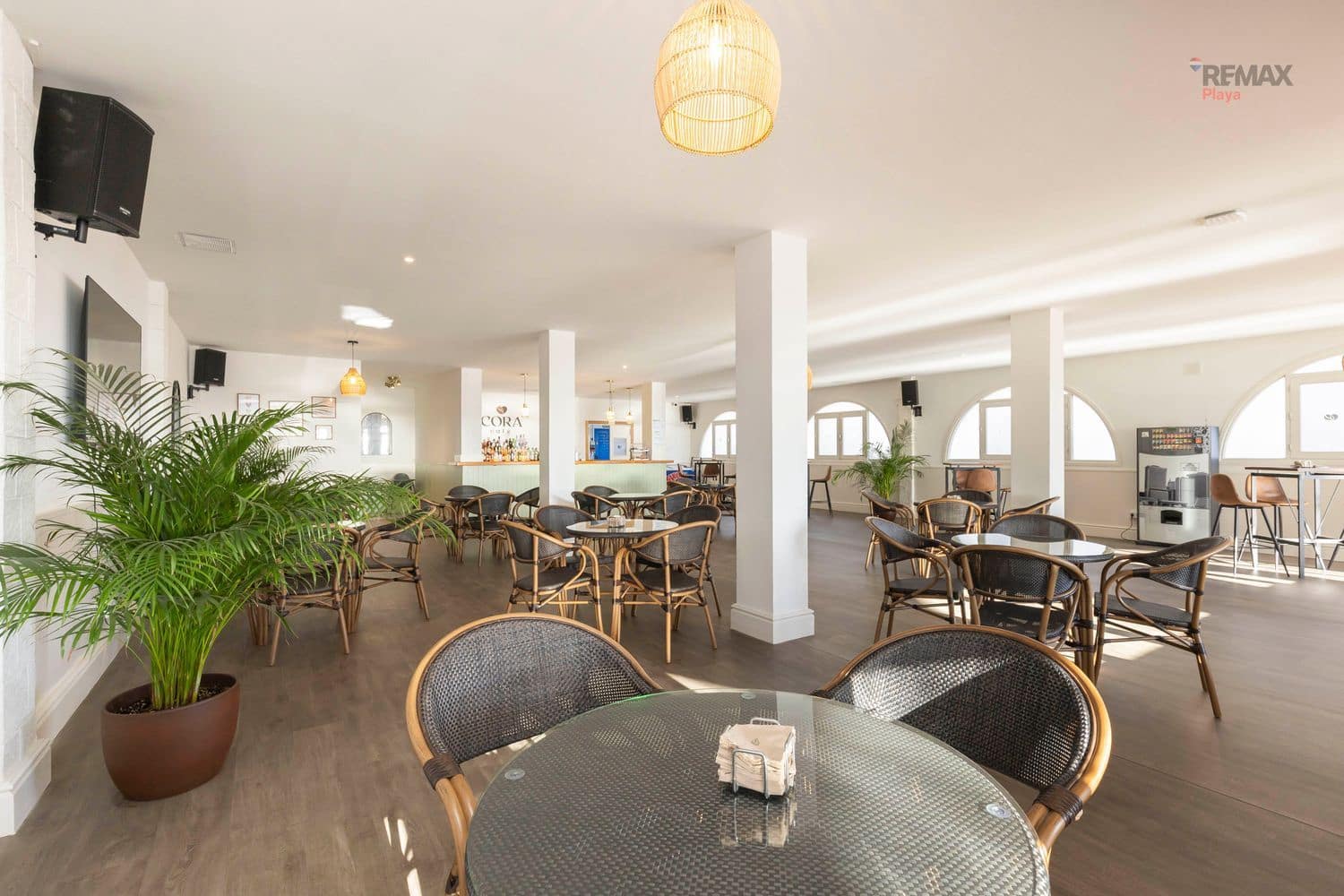 Commercial for sale in Vera - € 382,000 (Ref: 9697951)