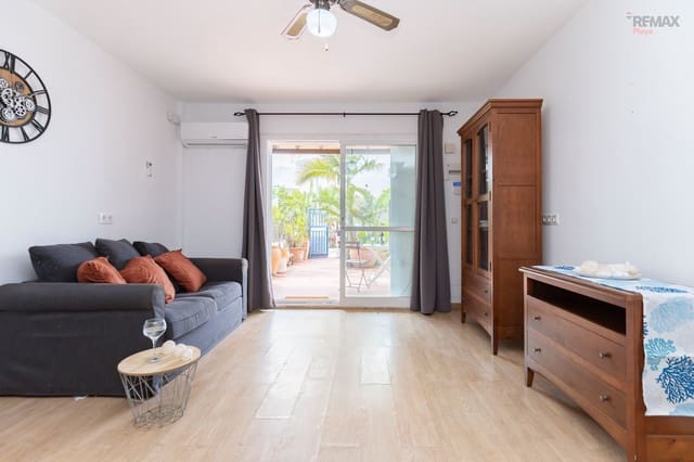 1 makuuhuone Huoneisto myytävänä paikassa Vera Playa Naturista, Vera mukana uima-altaan 
autotalli - 132 500 € (Ref: 9731571)