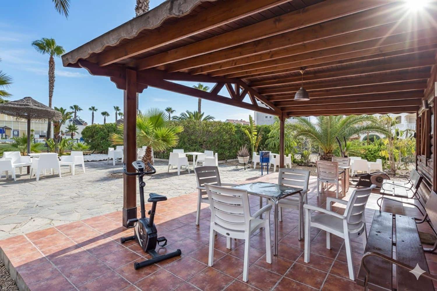 1 makuuhuone Huoneisto vuokrattavana paikassa Vera mukana uima-altaan 
autotalli - 650 € (Ref: 9770271)