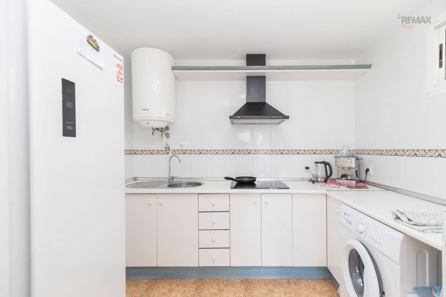 3 makuuhuone Omakotitalo myytävänä paikassa Vera mukana uima-altaan 
autotalli - 274 900 € (Ref: 9788077)