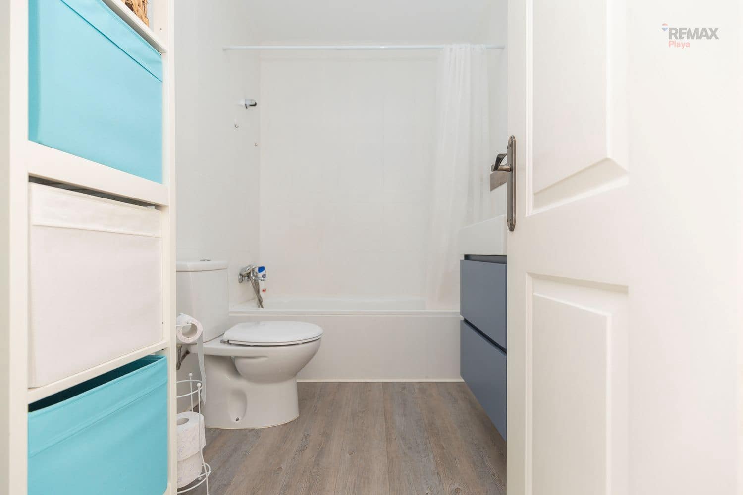 3 makuuhuone Omakotitalo myytävänä paikassa Vera mukana uima-altaan 
autotalli - 274 900 € (Ref: 9788077)