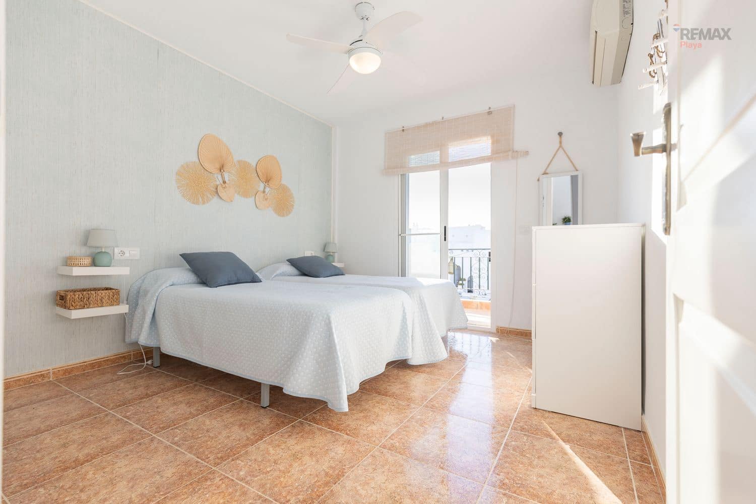 3 makuuhuone Omakotitalo myytävänä paikassa Vera mukana uima-altaan 
autotalli - 274 900 € (Ref: 9788077)