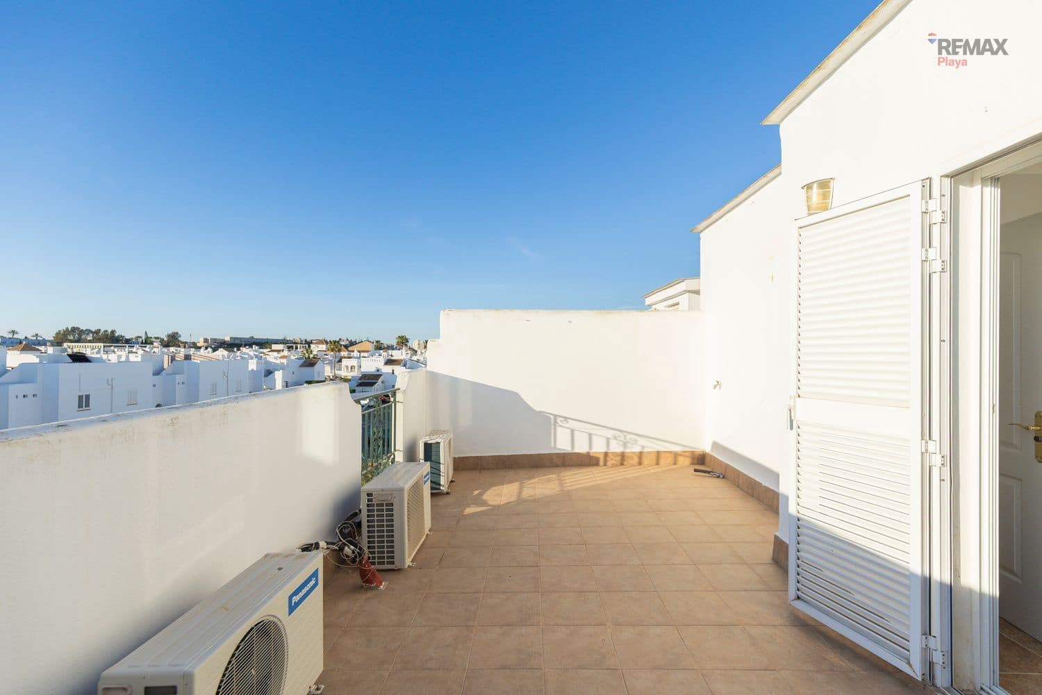 3 makuuhuone Omakotitalo myytävänä paikassa Vera mukana uima-altaan 
autotalli - 274 900 € (Ref: 9788077)