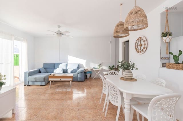 3 makuuhuone Omakotitalo myytävänä paikassa Las Marinas - Pueblo Laguna, Vera mukana uima-altaan 
autotalli - 274 900 € (Ref: 9788077)