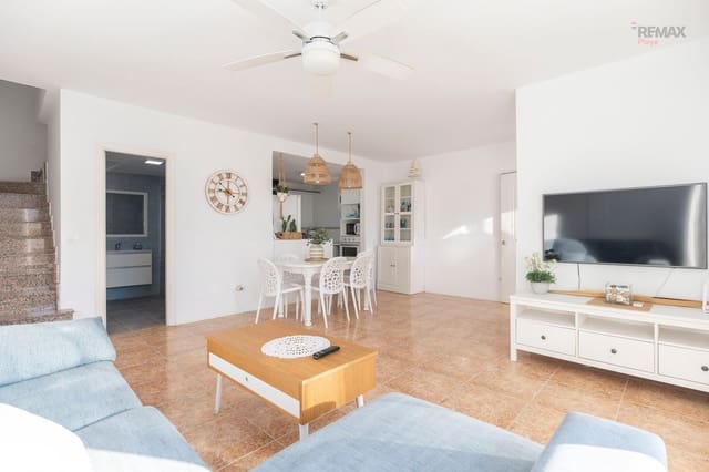 3 makuuhuone Omakotitalo myytävänä paikassa Las Marinas - Pueblo Laguna, Vera mukana uima-altaan 
autotalli - 274 900 € (Ref: 9788077)