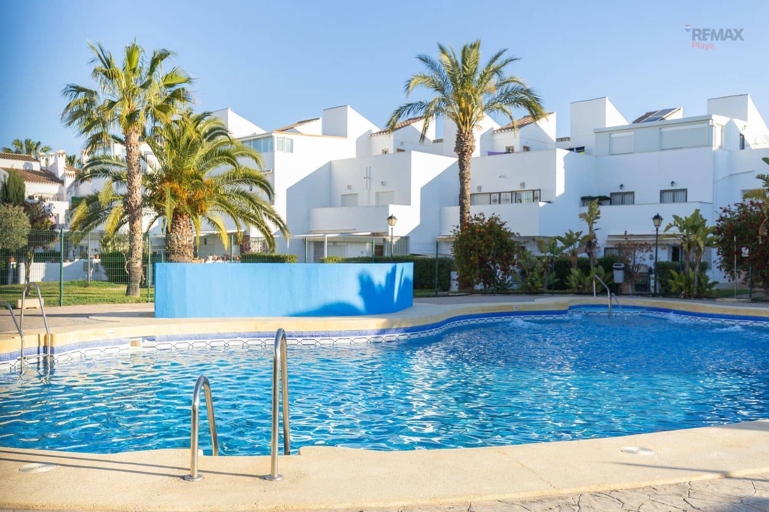 3 makuuhuone Omakotitalo myytävänä paikassa Vera mukana uima-altaan 
autotalli - 274 900 € (Ref: 9788077)