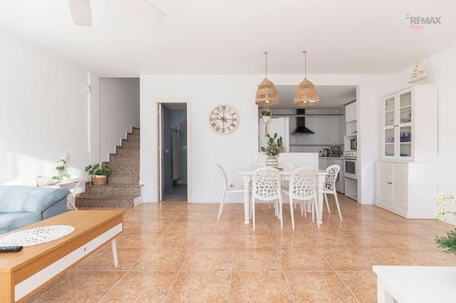 3 makuuhuone Omakotitalo myytävänä paikassa Las Marinas - Pueblo Laguna, Vera mukana uima-altaan 
autotalli - 274 900 € (Ref: 9788077)