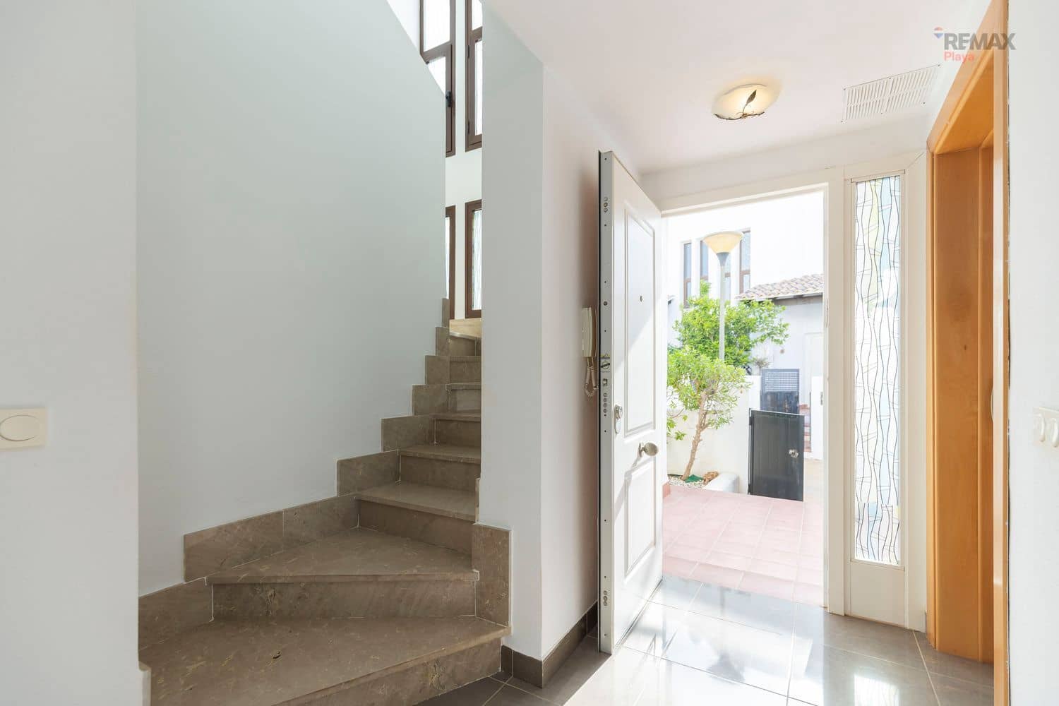 3 bedroom Townhouse for sale in Vera with garage - € 345,000 (Ref: 9816813)
