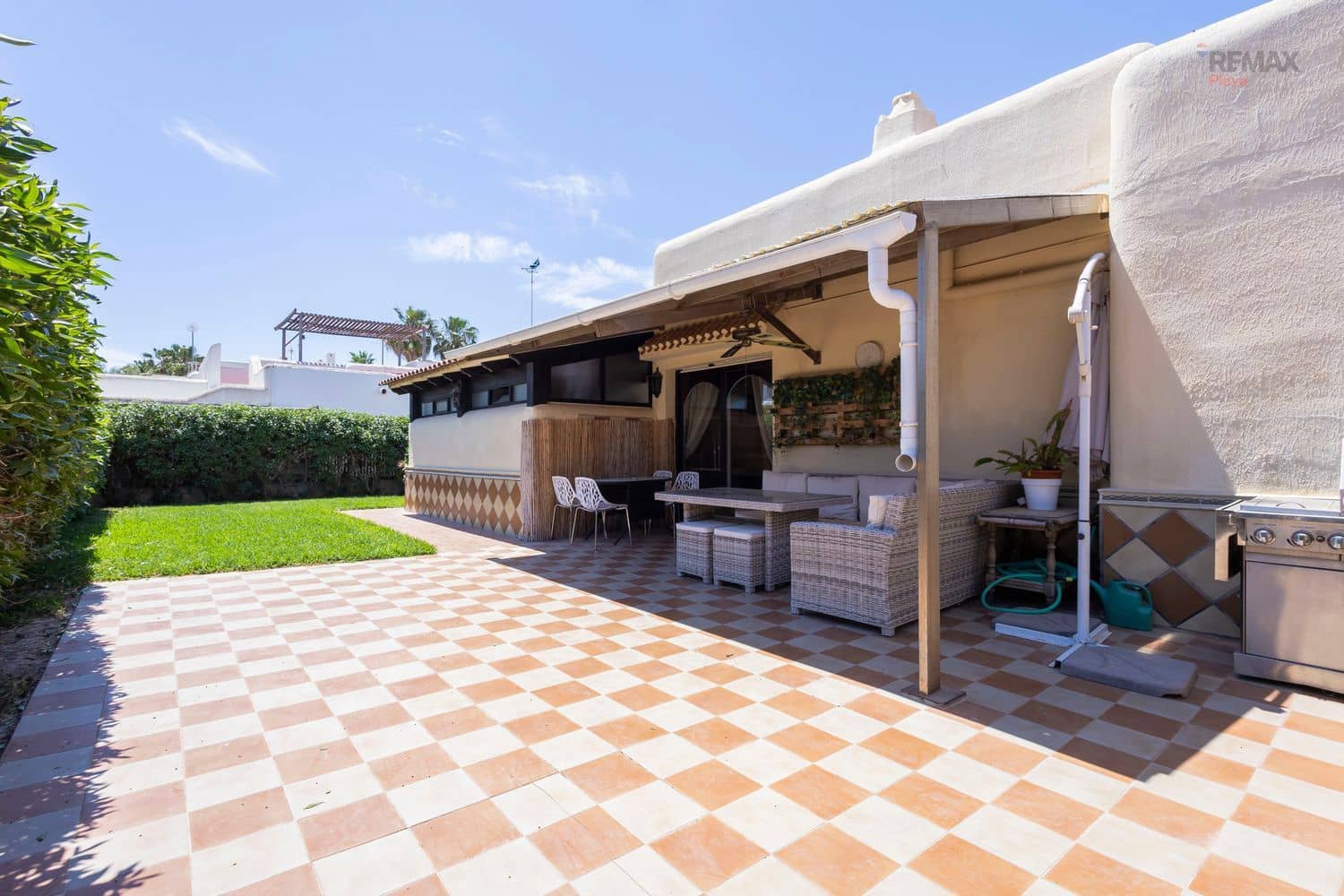 3 bedroom Villa for sale in Puerto del Rey with garage - € 535,000 (Ref: 9826134)