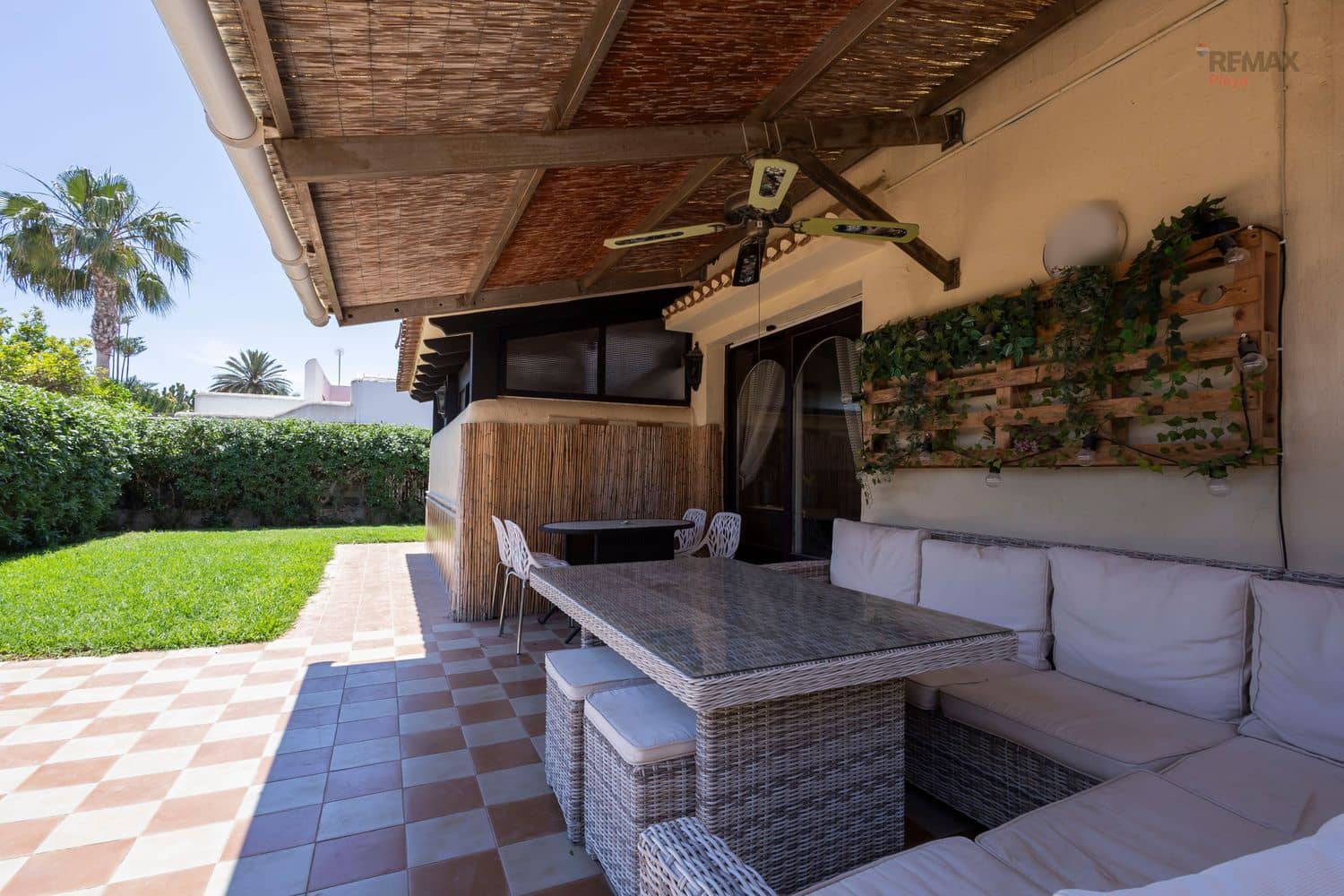 3 bedroom Villa for sale in Puerto del Rey with garage - € 535,000 (Ref: 9826134)