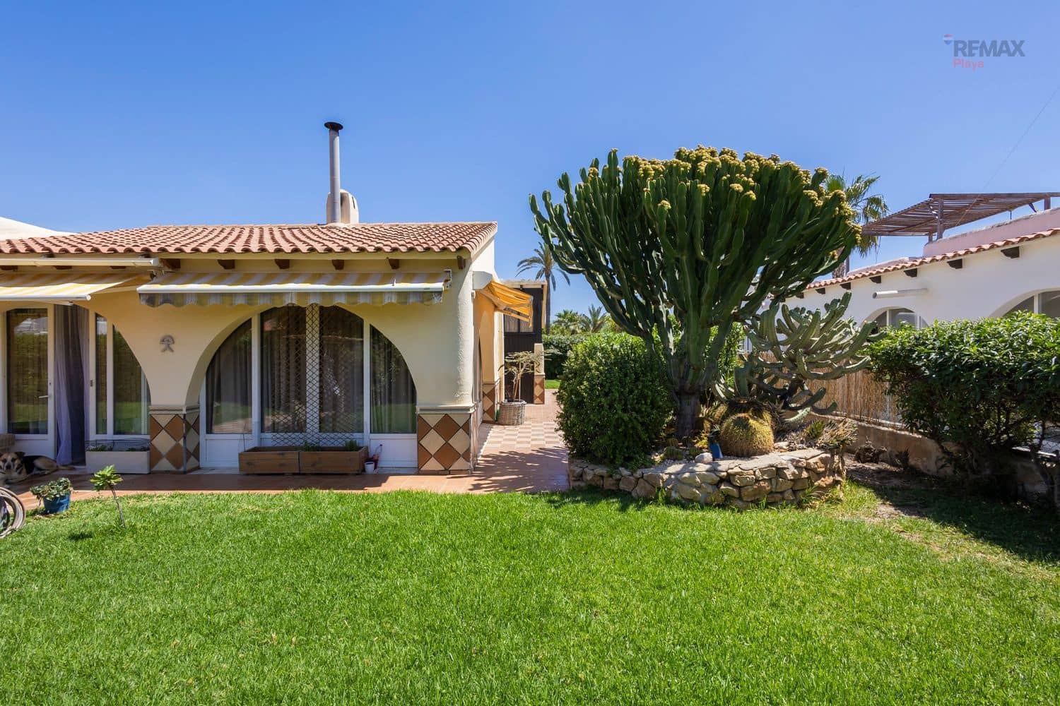3 bedroom Villa for sale in Puerto del Rey with garage - € 535,000 (Ref: 9826134)