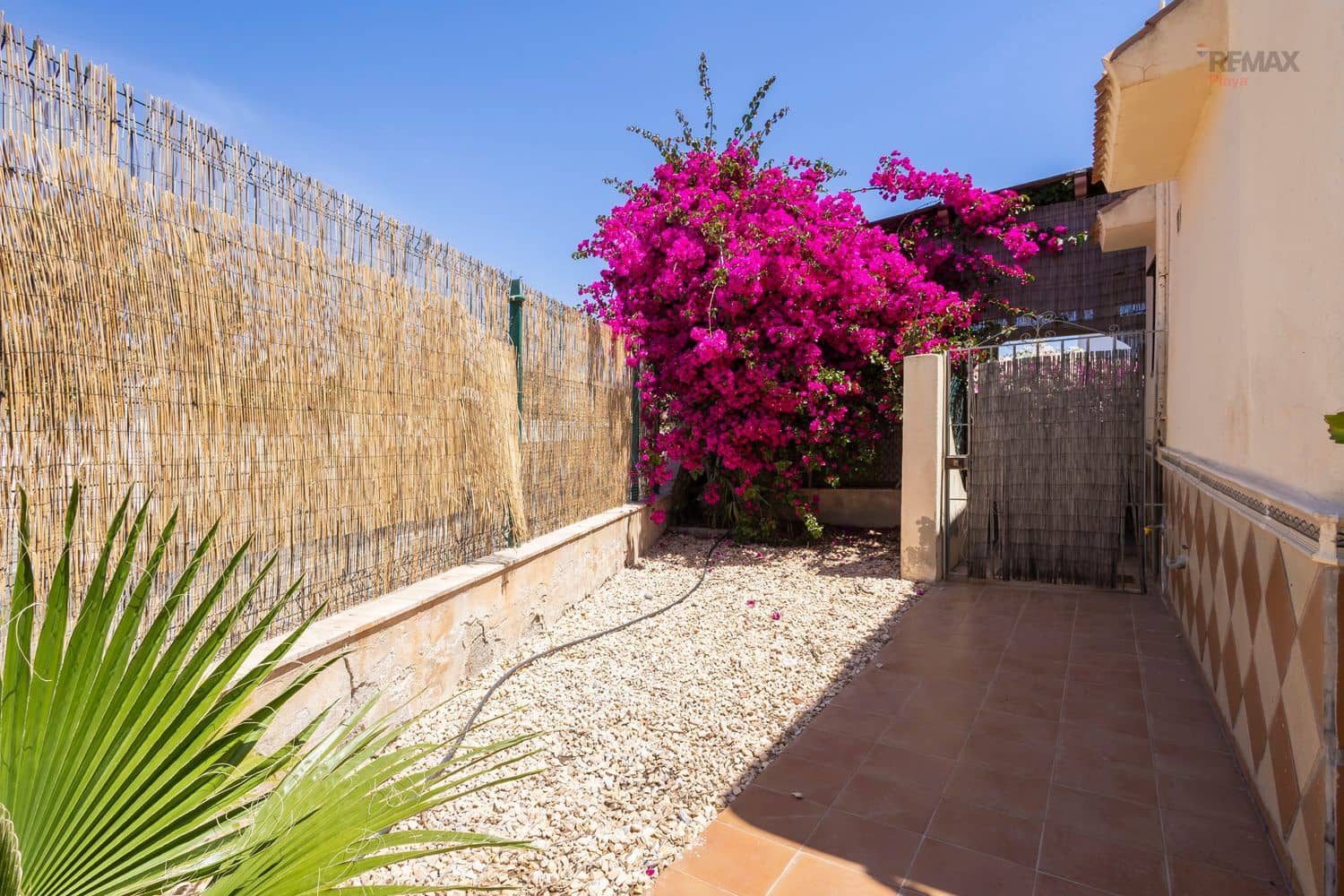 3 bedroom Villa for sale in Puerto del Rey with garage - € 535,000 (Ref: 9826134)