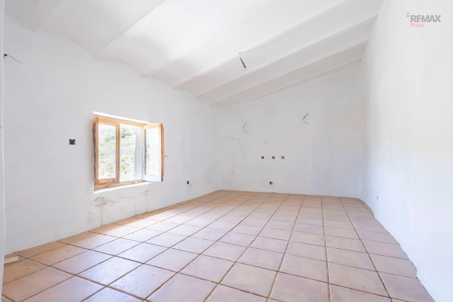 5 slaapkamer Finca/Landhuis te koop in Velez-Rubio met garage - € 89.000 (Ref: 9868077)
