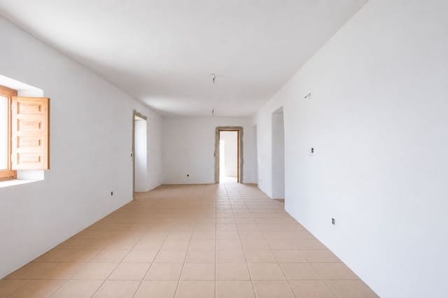 5 slaapkamer Finca/Landhuis te koop in Vélez-Rubio met garage - € 89.000 (Ref: 9868077)