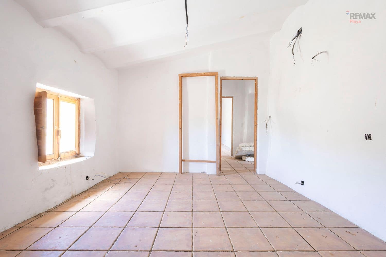 5 slaapkamer Finca/Landhuis te koop in Velez-Rubio met garage - € 89.000 (Ref: 9868077)
