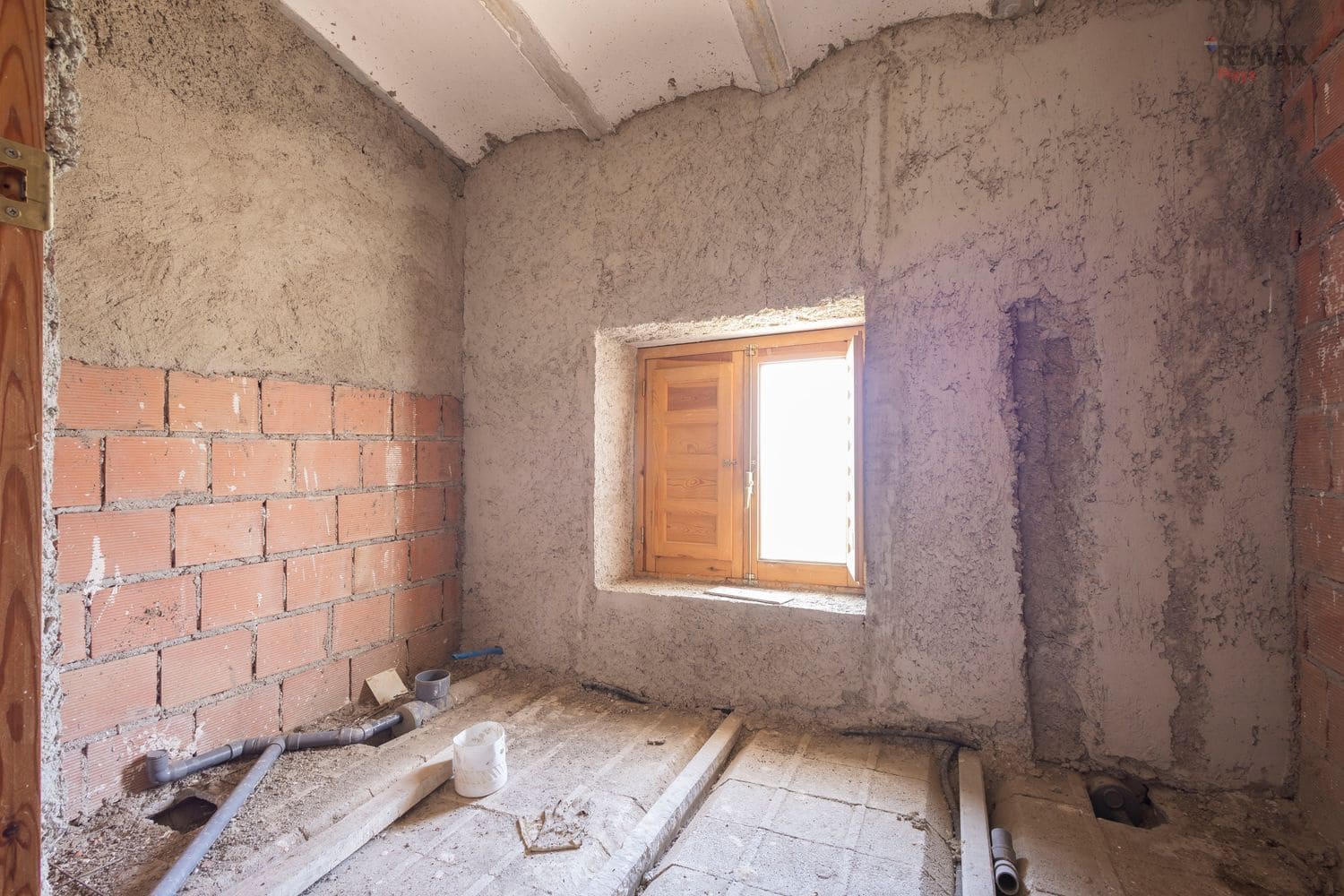 5 slaapkamer Finca/Landhuis te koop in Velez-Rubio met garage - € 89.000 (Ref: 9868077)