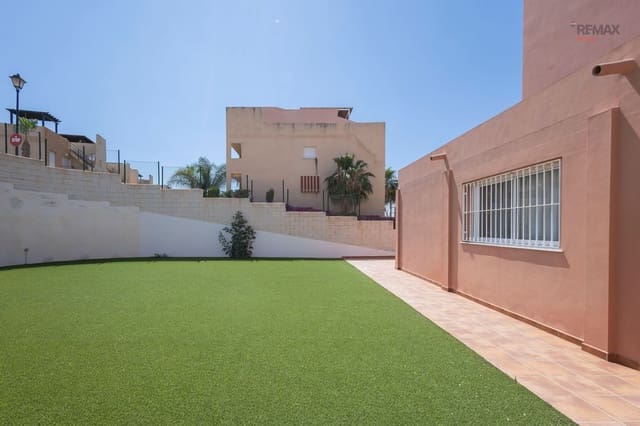 4 slaapkamer Appartement te koop in Cala Marqués, Vera met zwembad garage - € 265.000 (Ref: 9912492)