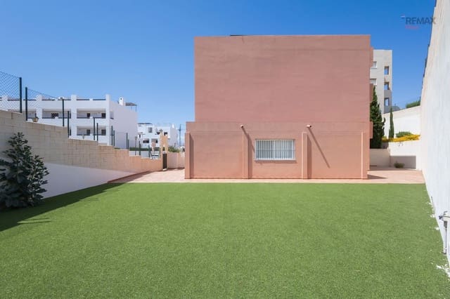 4 slaapkamer Appartement te koop in Cala Marqués, Vera met zwembad garage - € 265.000 (Ref: 9912492)