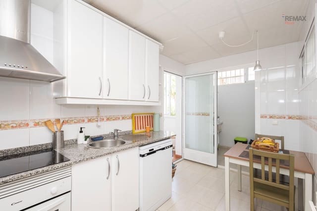 Apartamento de 2 habitaciones en Puerto del Rey, Vera en venta con piscina garaje - 249.000 € (Ref: 9919323)
