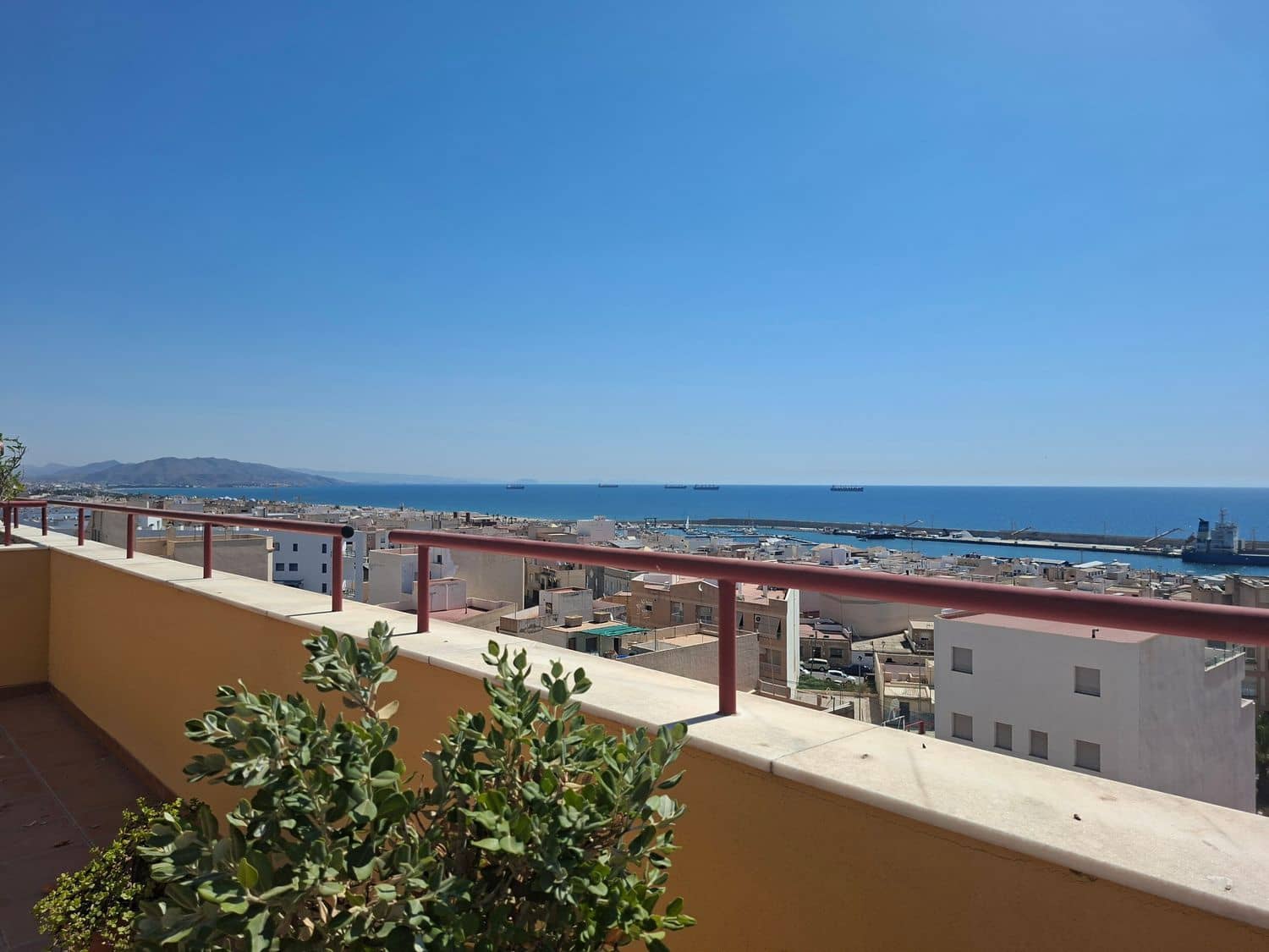 3 bedroom Apartment for sale in Garrucha with garage - € 284,900 (Ref: 9932797)
