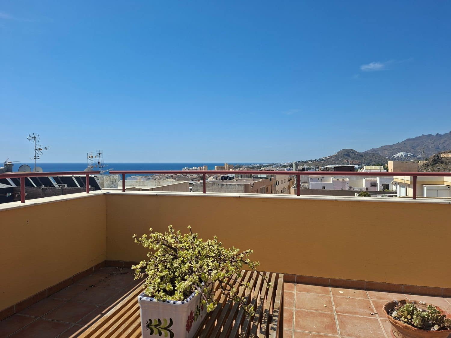 3 bedroom Apartment for sale in Garrucha with garage - € 284,900 (Ref: 9932797)