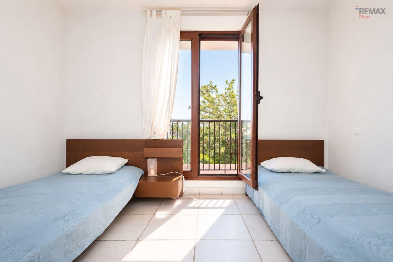 Apartamento de 3 habitaciones en Vera en venta con piscina garaje - 400.000 € (Ref: 9984236)
